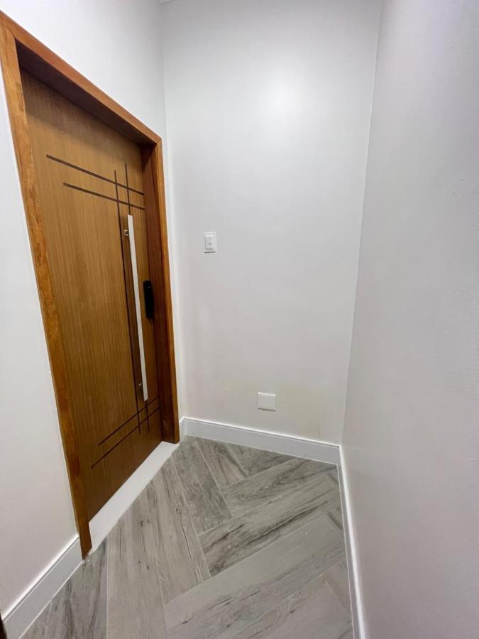 Maravilhoso De 2 Quartos Em Copacabana Quadra Da Apartamento *