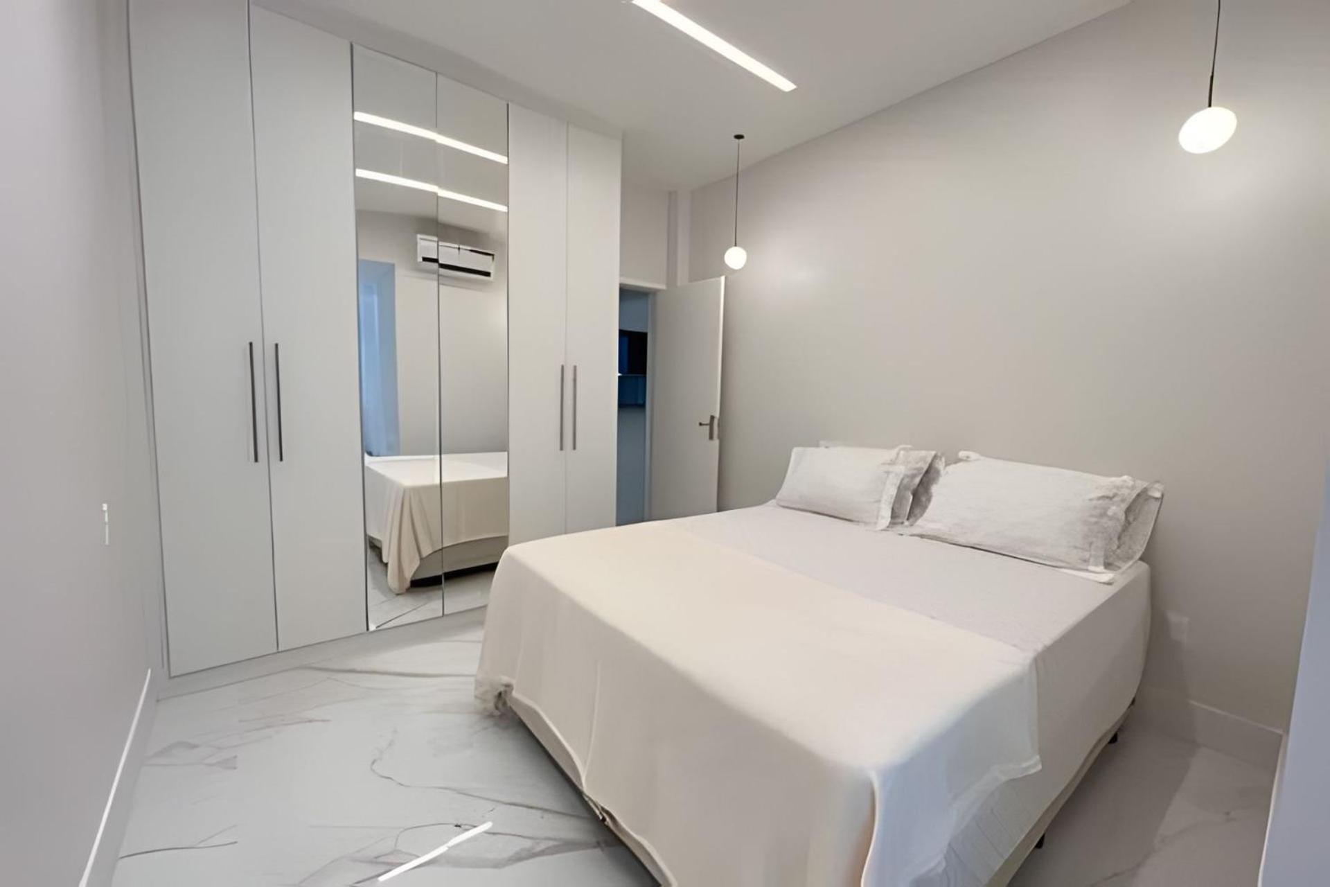 Maravilhoso De 2 Quartos Em Copacabana Quadra Da Apartamento