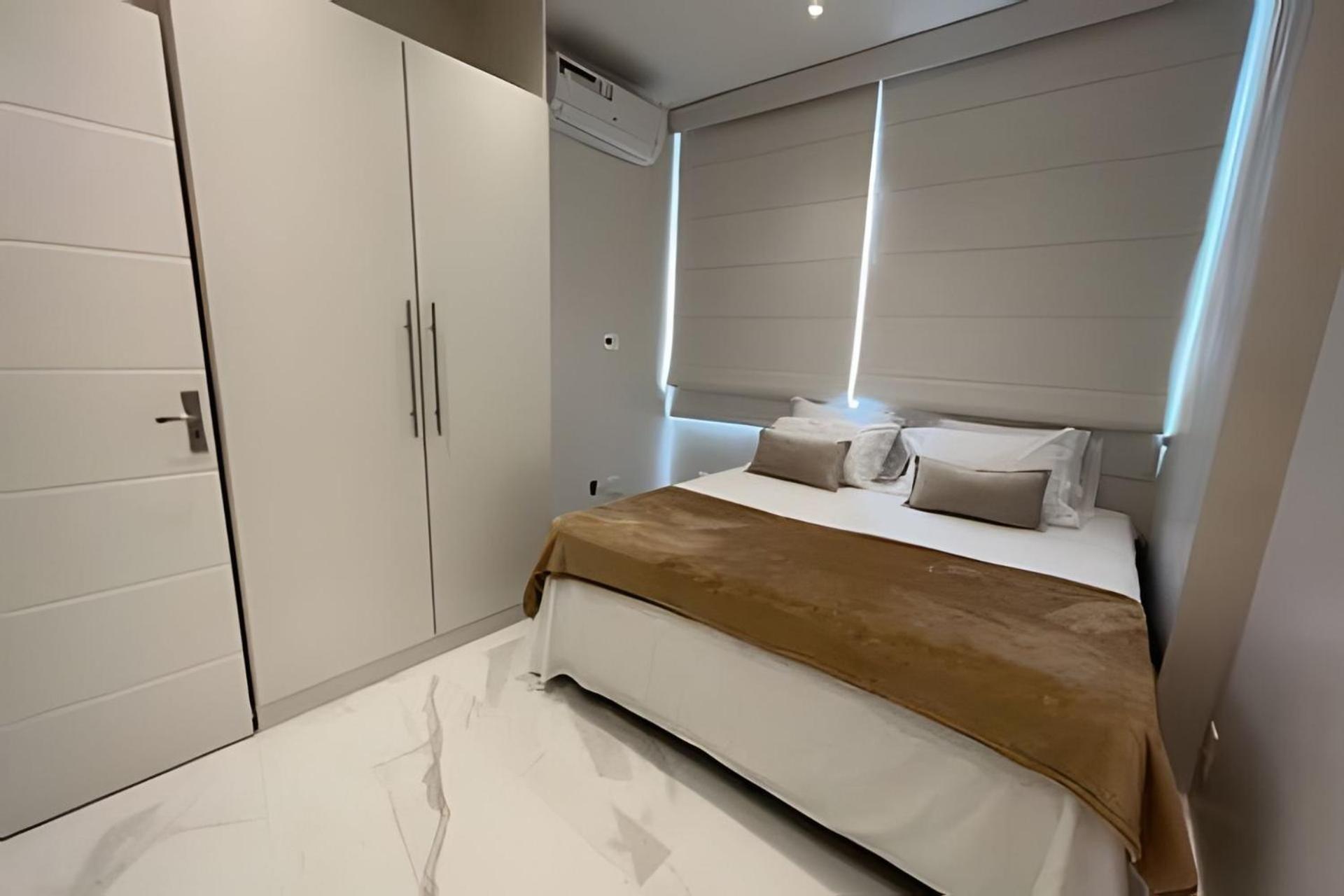 Maravilhoso De 2 Quartos Em Copacabana Quadra Da Apartamento