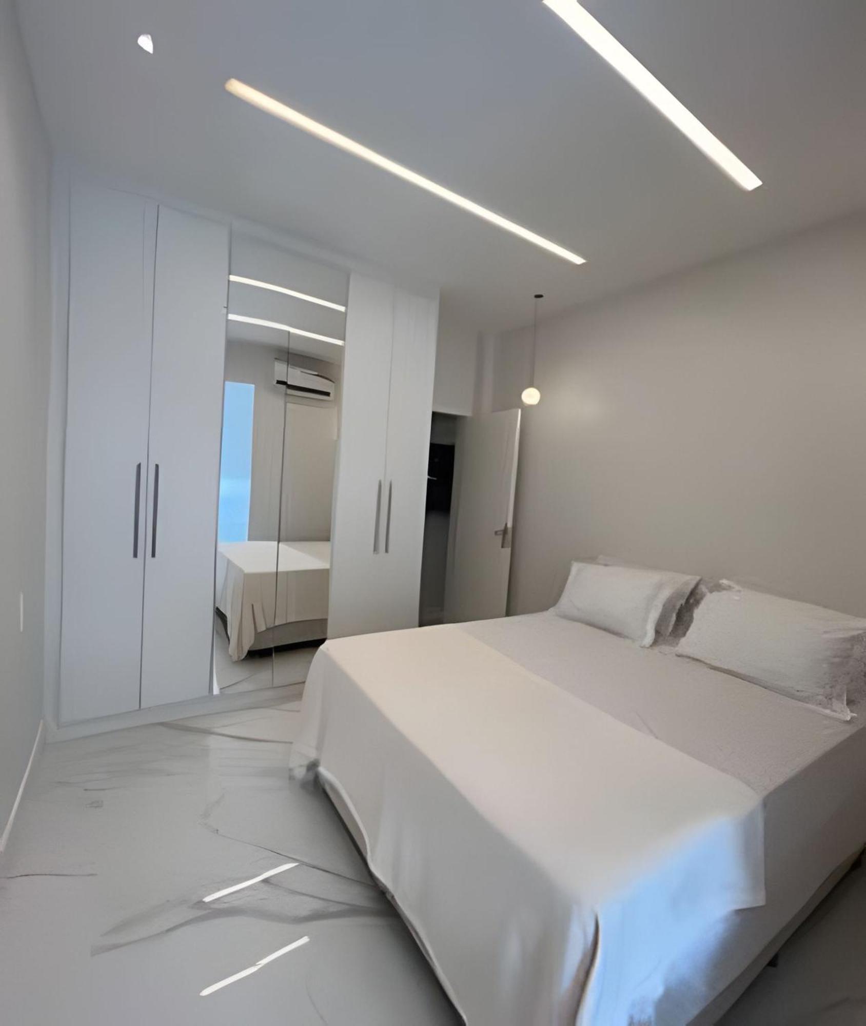 Apartamento Maravilhoso De 2 Quartos Em Copacabana Quadra Da